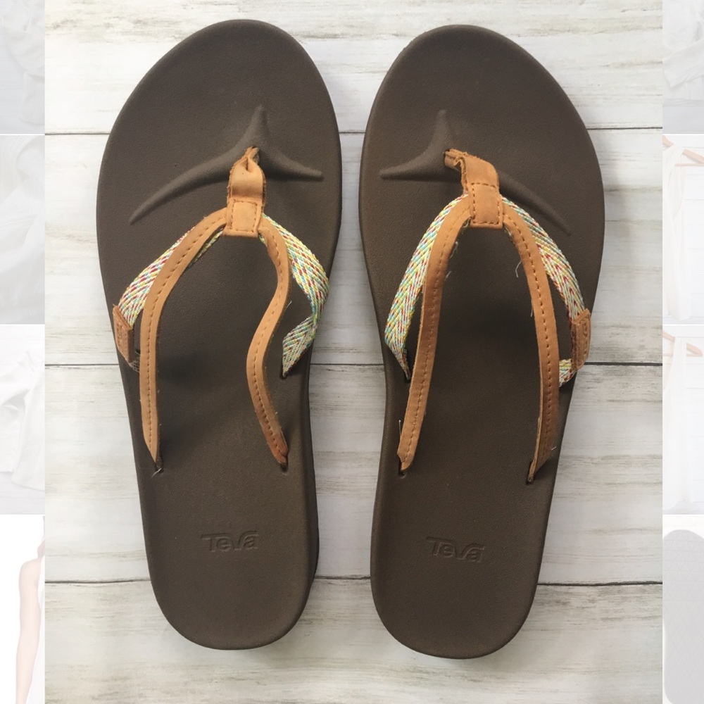 Teva Flipflop w/ colorful braided & leather strap